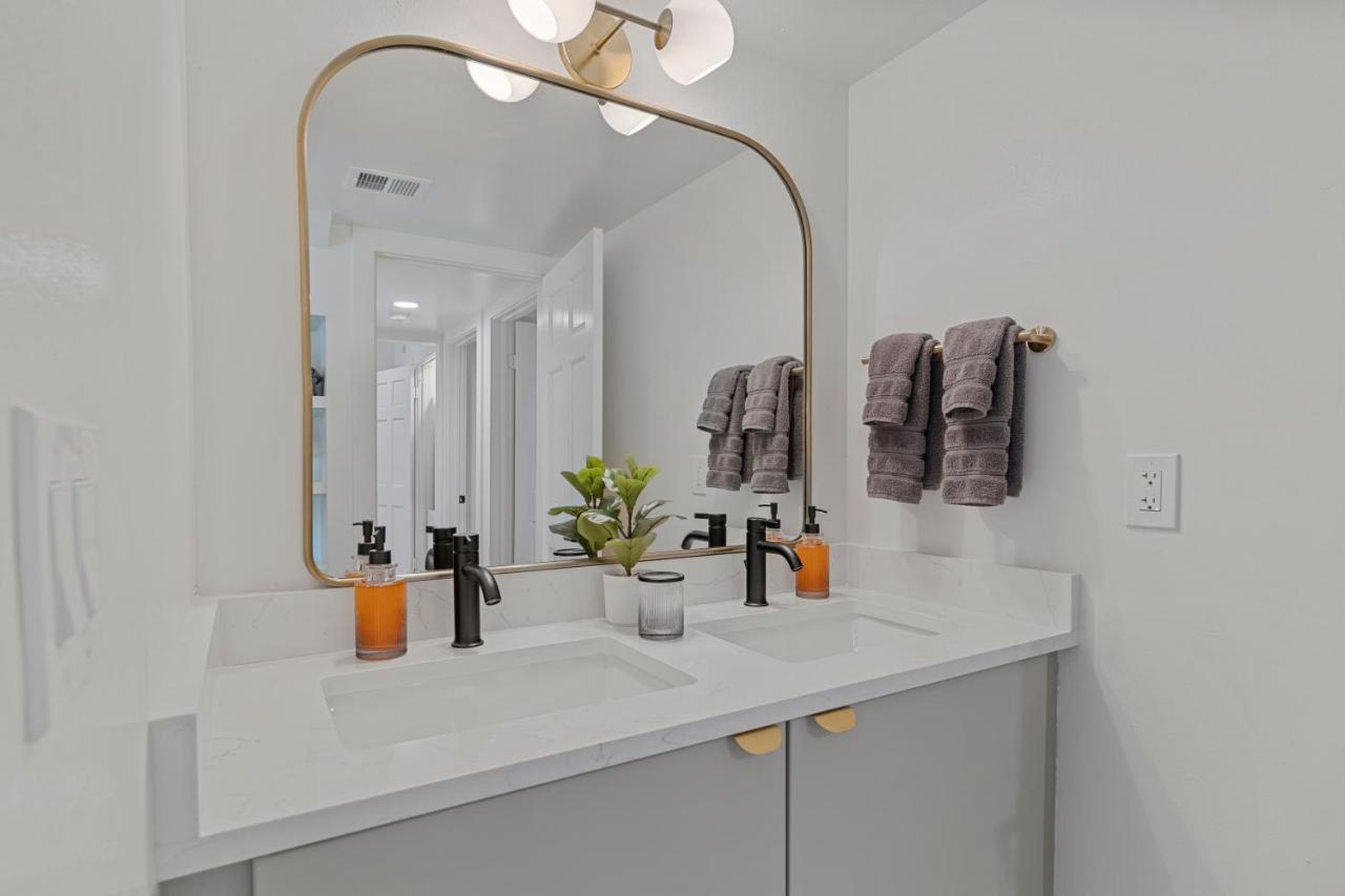 Peaceful Phoenix Getaway - Central Location, Family-Friendly & Pool Table! Экстерьер фото